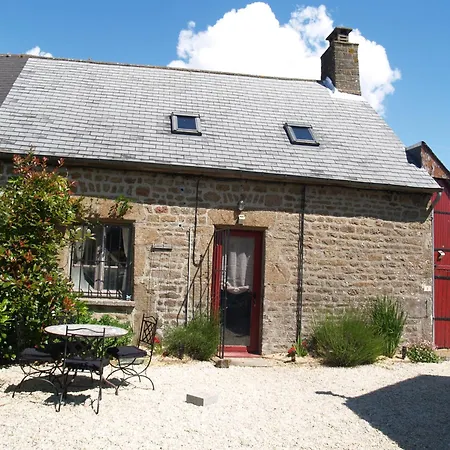 1 Le Petit Bure Villa Couesmes-vauce Exterior photo