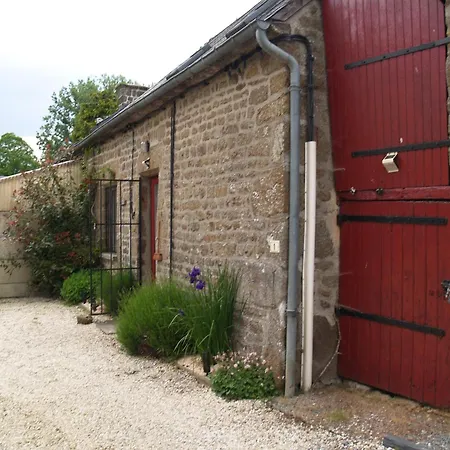 1 Le Petit Bure Villa Couesmes-vauce Exterior photo